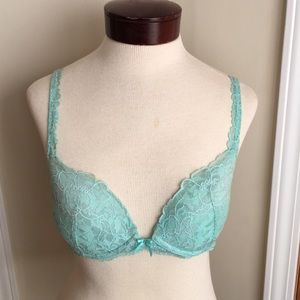 Victoria’s Secret Angels Lace Push-Up Bra